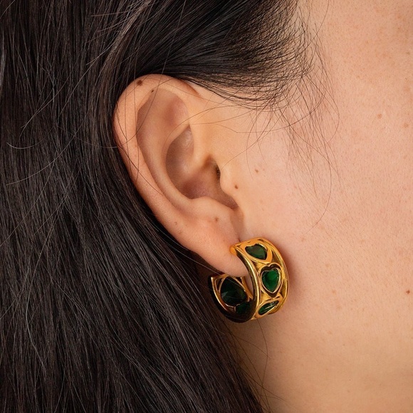 18K Gold Chunky Hoop Earrings*Heart Earrings*Nostalgic Earrings*Vintage - Picture 2 of 8